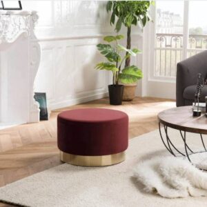 Un Pouf Rond 55X55Cm en Velours et Ceinture Dorée idéal pour ajouter une touche de sophistication à votre salon